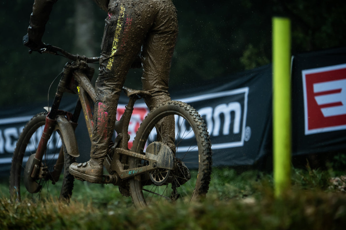 Nukeproof Axess Racing